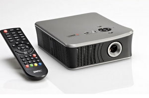 Emtec Movie Cube Theater T800 Mini-Beamer und externe Multimedia Festplatte