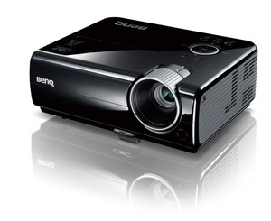 Rechnet sich auf lange Dauer: BenQ MS510 Business Beamer